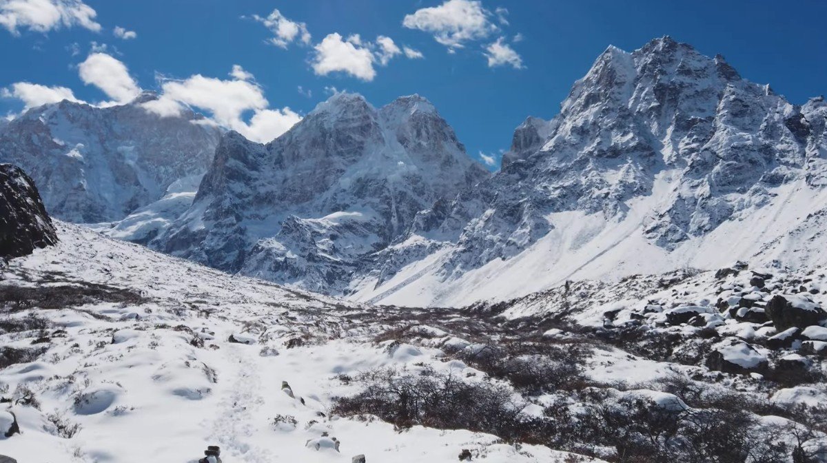 kanchenjunga north vs south base camp vs circuit
