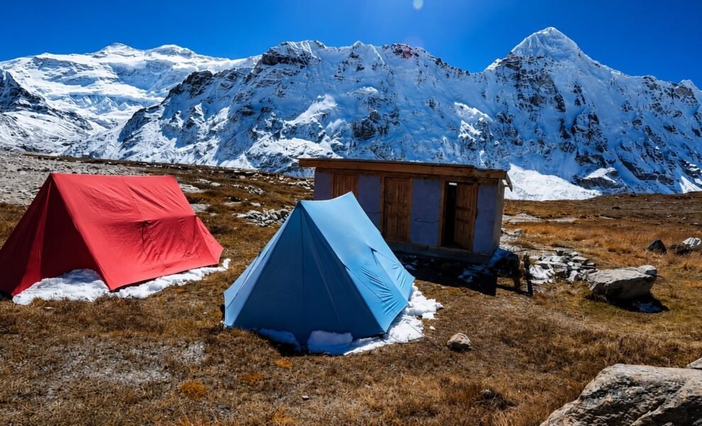 camping in nepal trek
