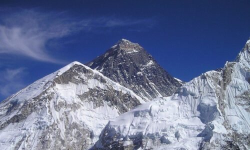 EBC vs Everest Three Passes Trek