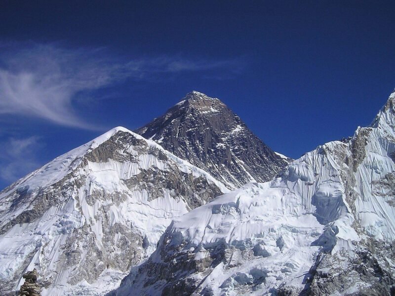 EBC vs Everest Three Passes Trek